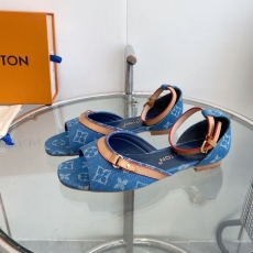 Louis Vuitton Slippers